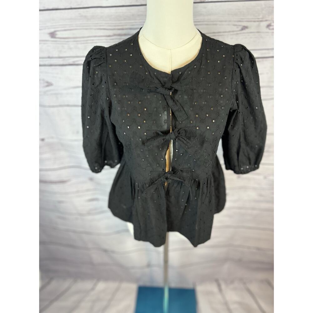 Steve Madden Paula Eyelet Tie Front Top Women XS Black Peplum Puff Sleeve NWT - Picture 2 of 8